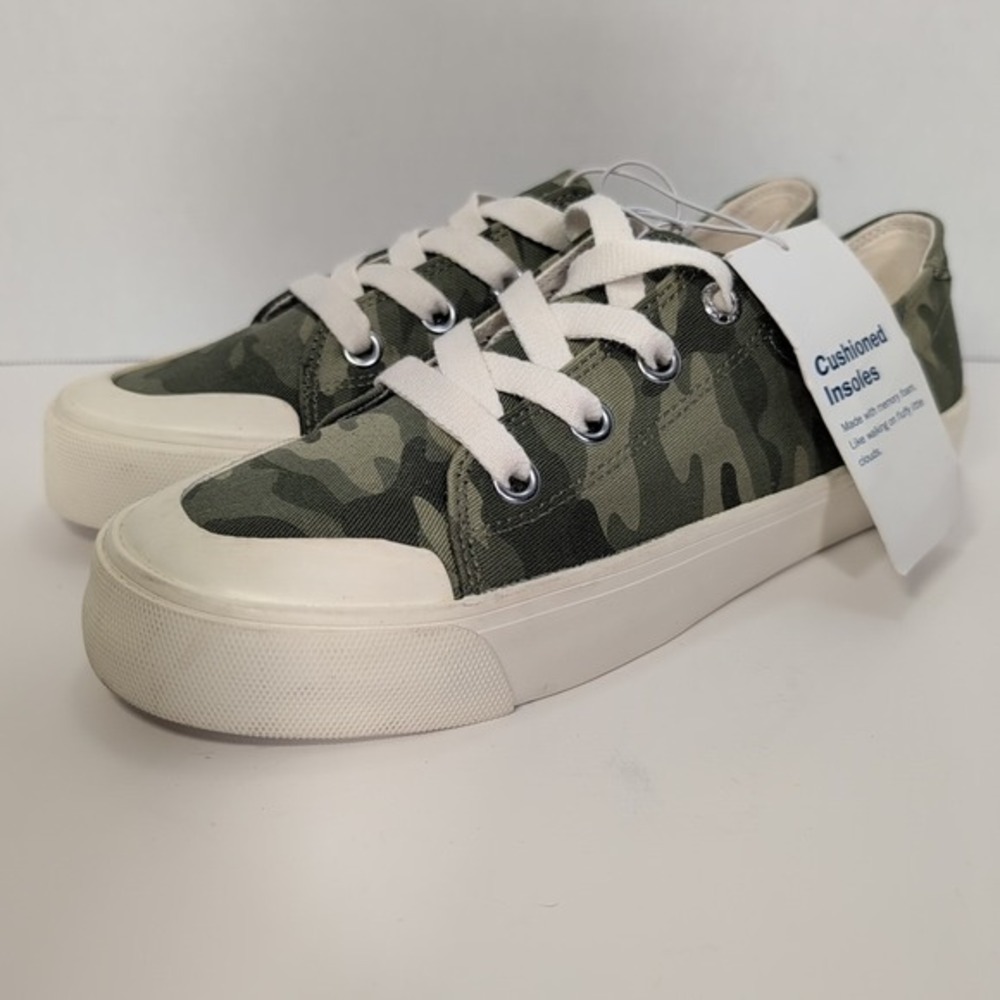 Old Navy Womens 7 Canvas Camouflage Olive Sneaker Shoes - NEW NWT - Picture 5 of 9